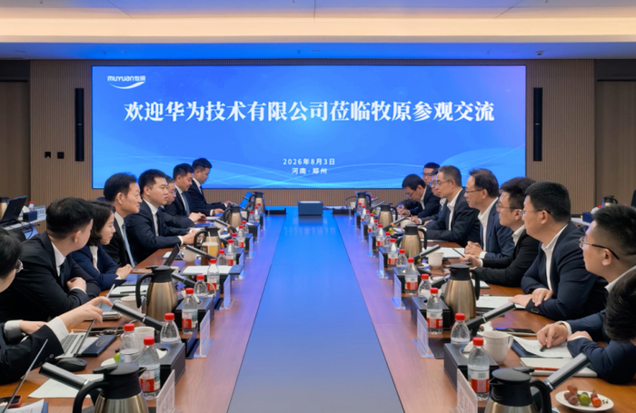 巨头接连扎堆养猪 AI，全员智能助手计划究竟有多厉害